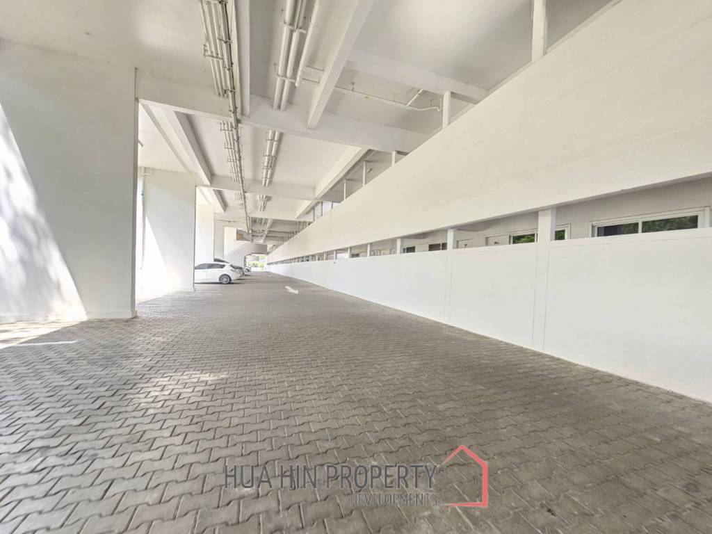 ROYAL PRINCESS HUA HIN : Luxurious 4 Bed Beachfront condo