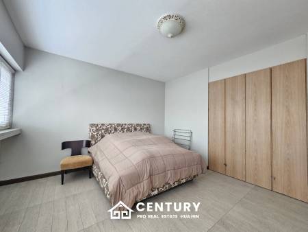 ROYAL PRINCESS HUA HIN : Luxurious 4 Bed Beachfront condo