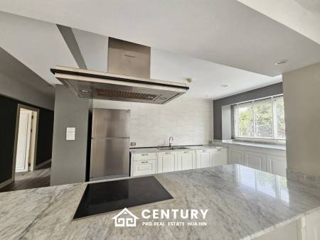 ROYAL PRINCESS HUA HIN : Luxurious 4 Bed Beachfront condo