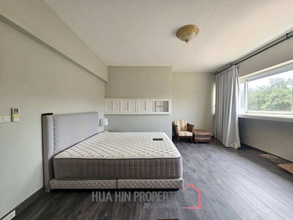 ROYAL PRINCESS HUA HIN : Luxurious 4 Bed Beachfront condo