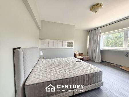 ROYAL PRINCESS HUA HIN : Luxurious 4 Bed Beachfront condo