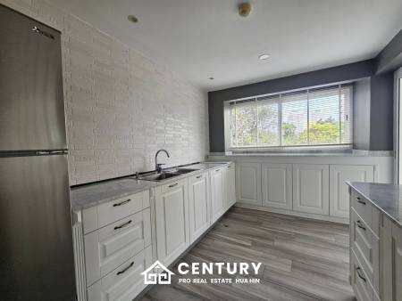 ROYAL PRINCESS HUA HIN : Luxurious 4 Bed Beachfront condo