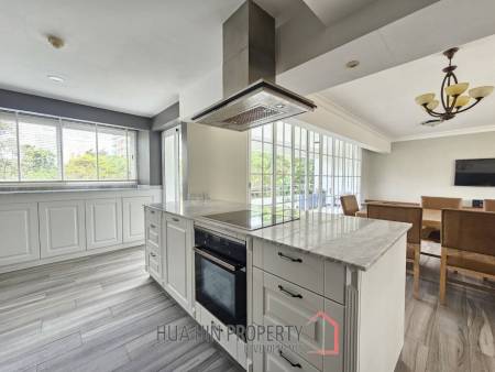 ROYAL PRINCESS HUA HIN : Luxurious 4 Bed Beachfront condo