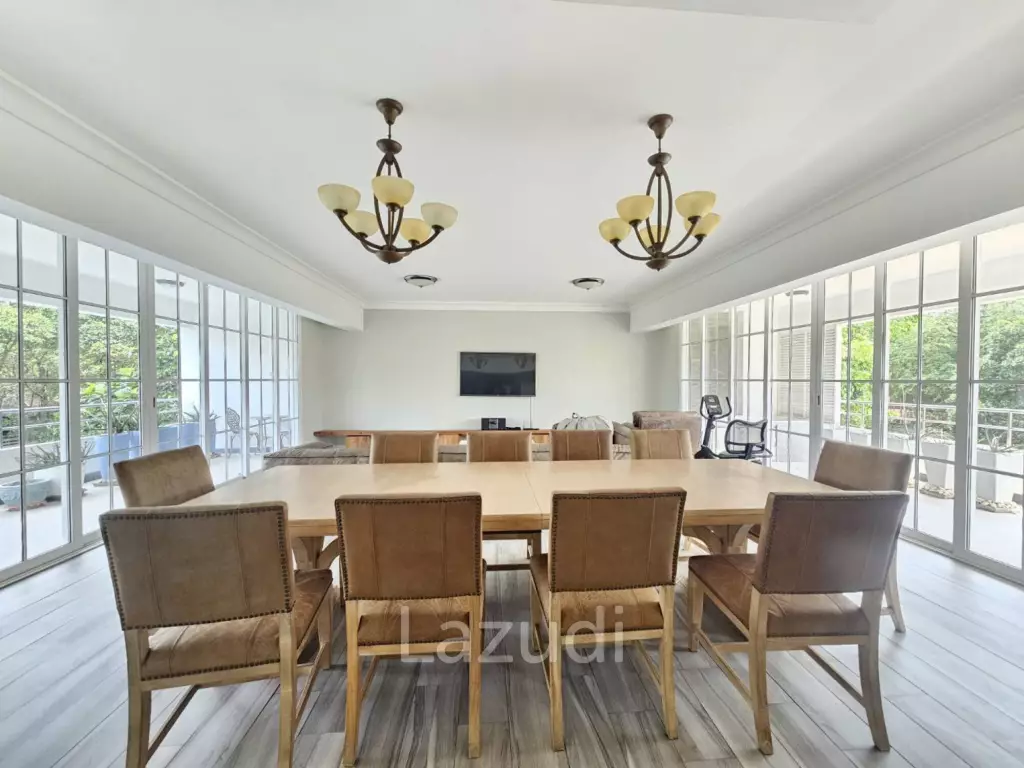 ROYAL PRINCESS HUA HIN : Luxurious 4 Bed Beachfront condo