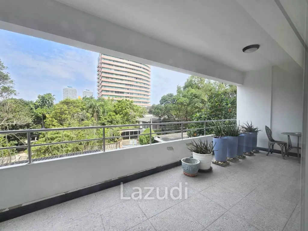 ROYAL PRINCESS HUA HIN : Luxurious 4 Bed Beachfront condo