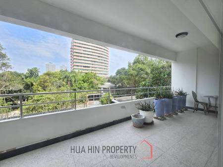 ROYAL PRINCESS HUA HIN : Luxurious 4 Bed Beachfront condo