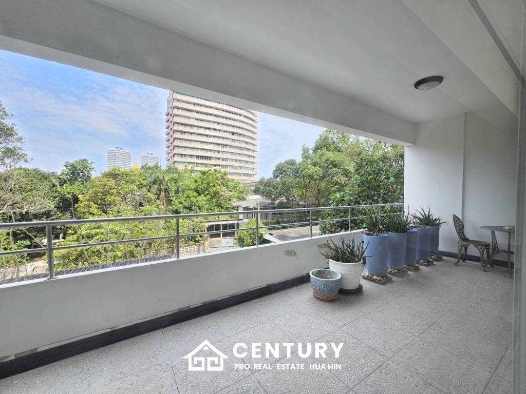 ROYAL PRINCESS HUA HIN : Luxurious 4 Bed Beachfront condo