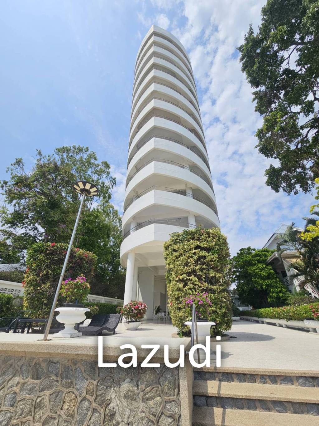 ROYAL PRINCESS HUA HIN : Luxurious 4 Bed Beachfront condo