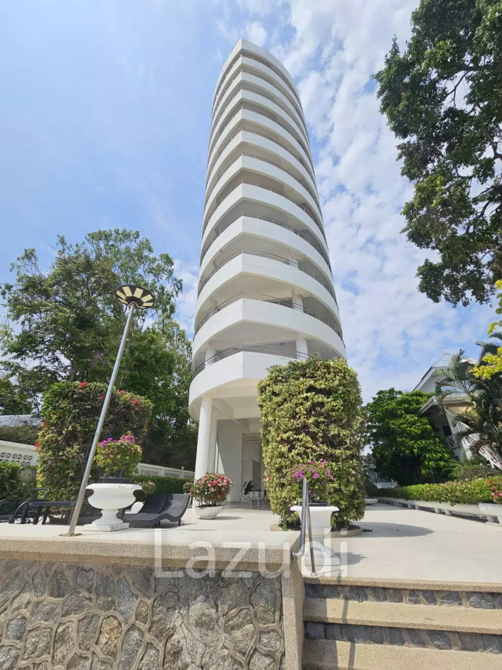 ROYAL PRINCESS HUA HIN : Luxurious 4 Bed Beachfront condo
