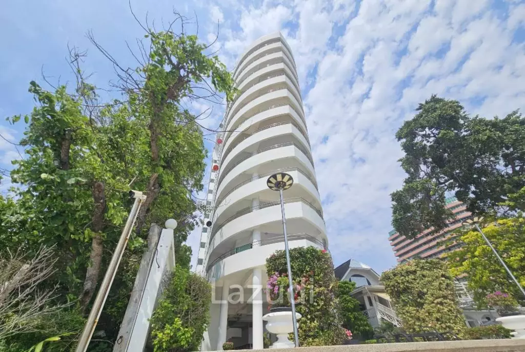 ROYAL PRINCESS HUA HIN : Luxurious 4 Bed Beachfront condo