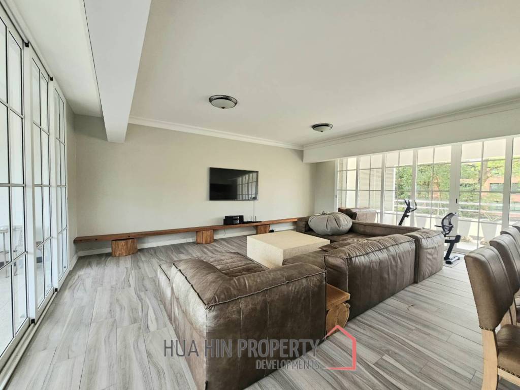 ROYAL PRINCESS HUA HIN : Luxurious 4 Bed Beachfront condo