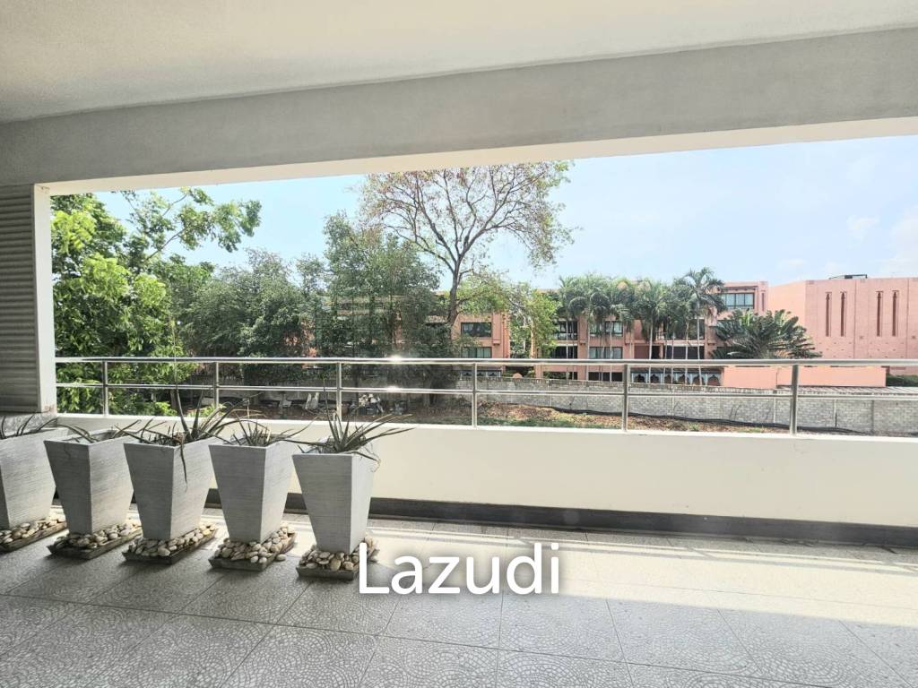 ROYAL PRINCESS HUA HIN : Luxurious 4 Bed Beachfront condo