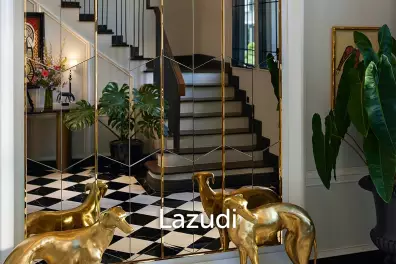 Luxury Detached Home in Setthasiri Wongwaen Chatuchot Bangkok