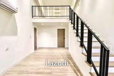 3 Bed 4 Bath 290 SQ.M Khlong Tan Niwet Village