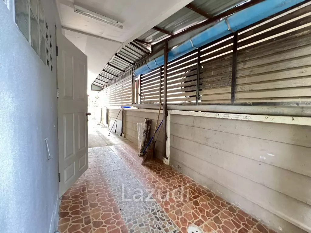 2 Bedrooms Single-Storey House For Rent in Great Community