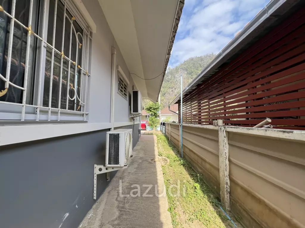 2 Bedrooms Single-Storey House For Rent in Great Community