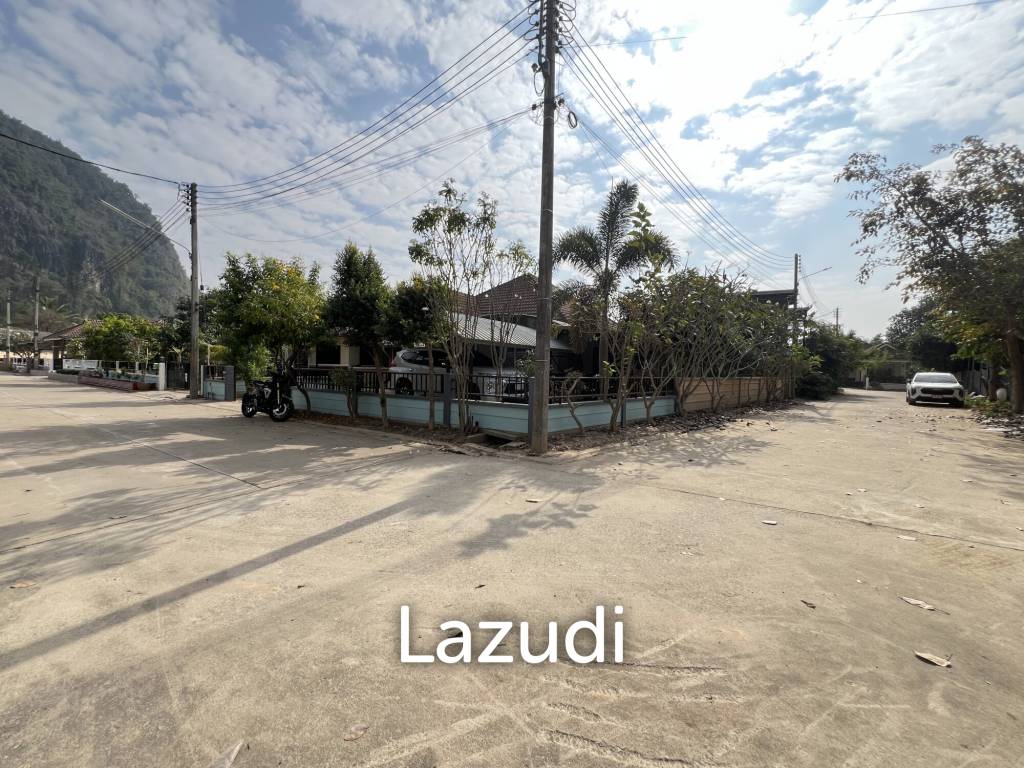 2 Bedrooms Single-Storey House For Rent in Great Community
