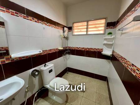 2 Bedrooms Single-Storey House For Rent in Great Community