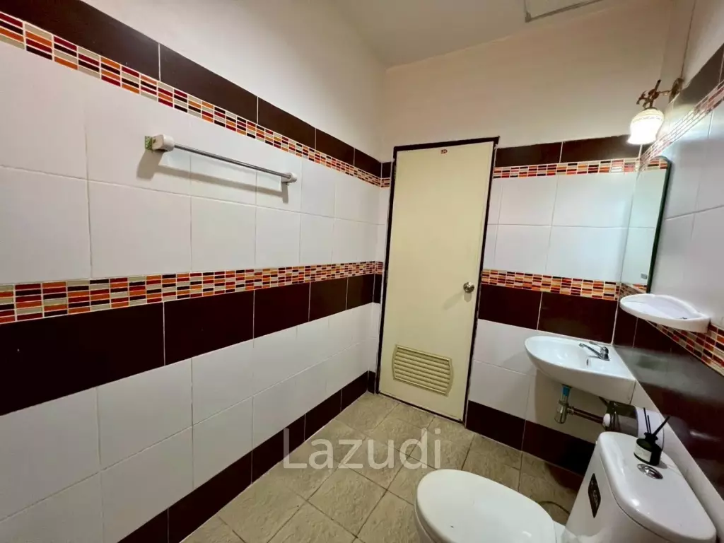 2 Bedrooms Single-Storey House For Rent in Great Community