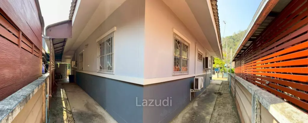 2 Bedrooms Single-Storey House For Rent in Great Community