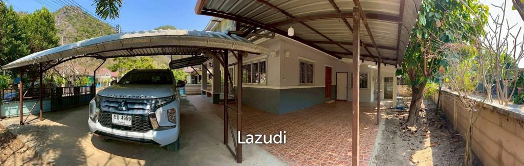2 Bedrooms Single-Storey House For Rent in Great Community