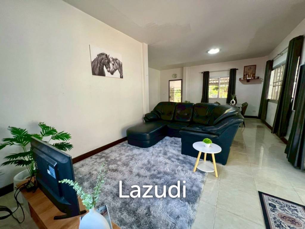 2 Bedrooms Single-Storey House For Rent in Great Community