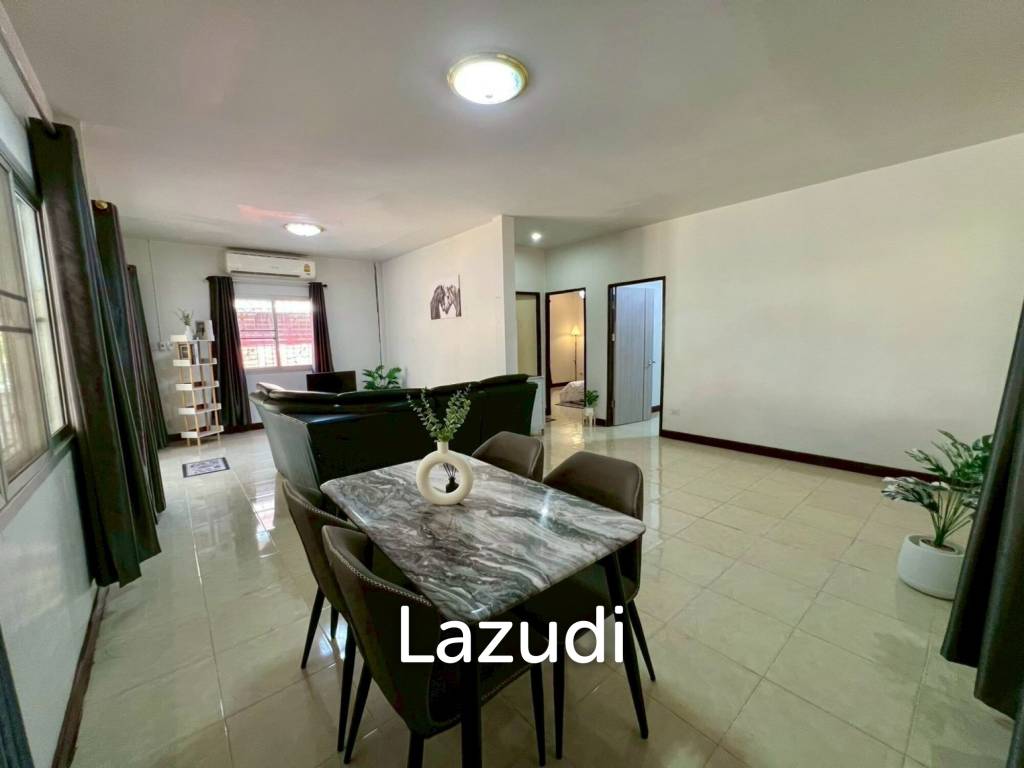 2 Bedrooms Single-Storey House For Rent in Great Community