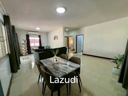 2 Bedrooms Single-Storey House For Rent in Great Community