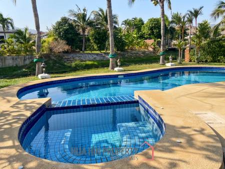 3 Bedroom Canal Front Villa with Pool in Hua Hin Laguna