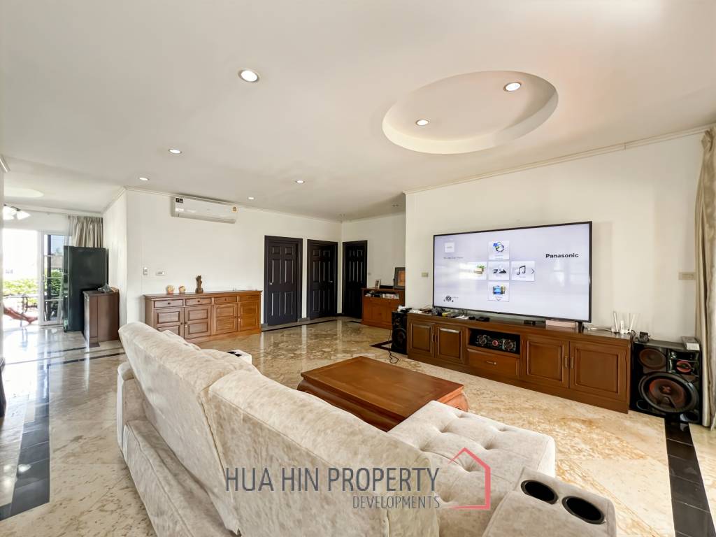 3 Bedroom Canal Front Villa with Pool in Hua Hin Laguna