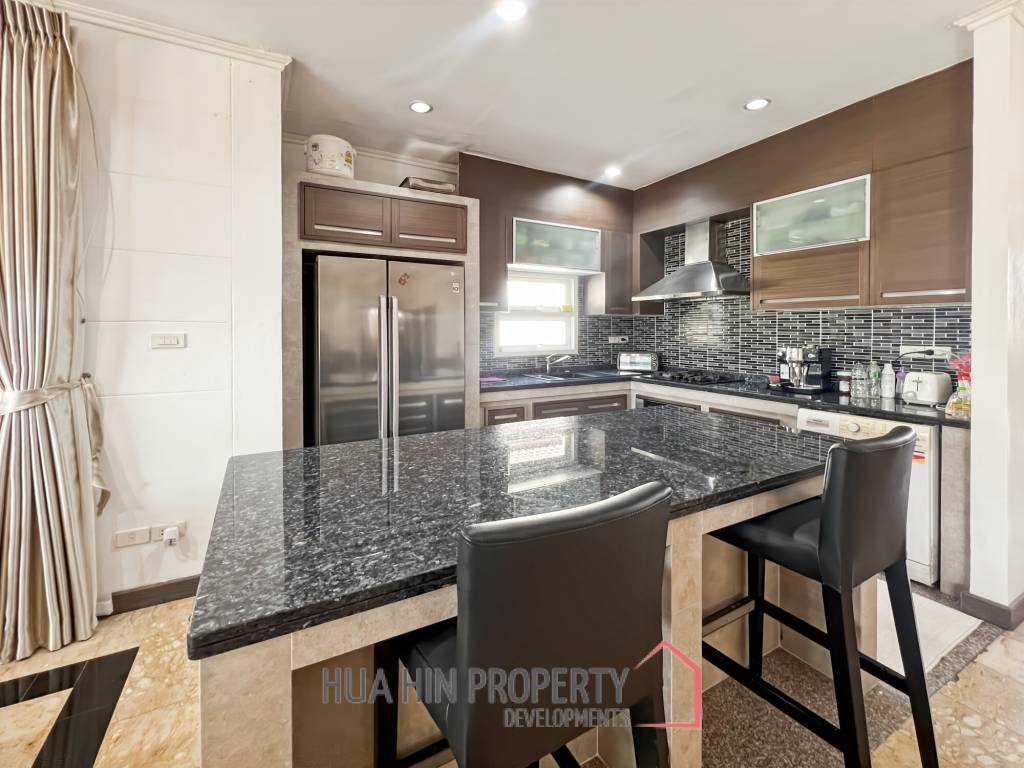 3 Bedroom Canal Front Villa with Pool in Hua Hin Laguna