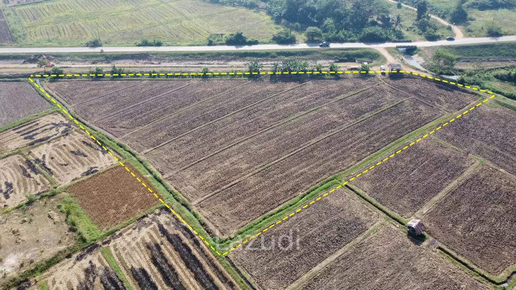 ขายที่ดิน 5 ไร่ติดคลองชลประทานและวิวภูเขา