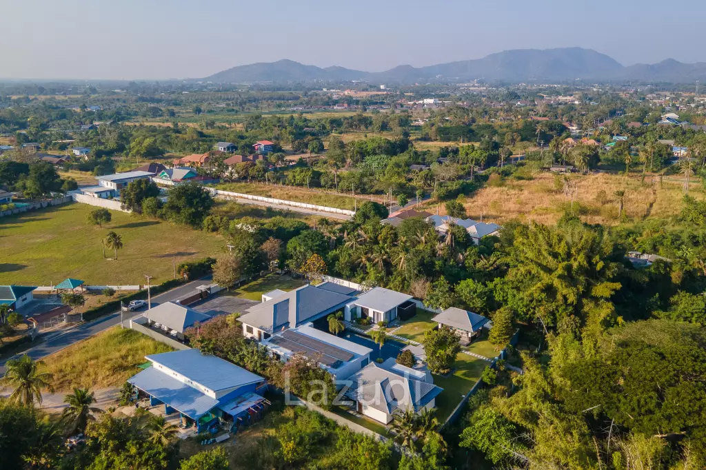 Luxury Modern 6 Bed Pool Villa with Big land plot