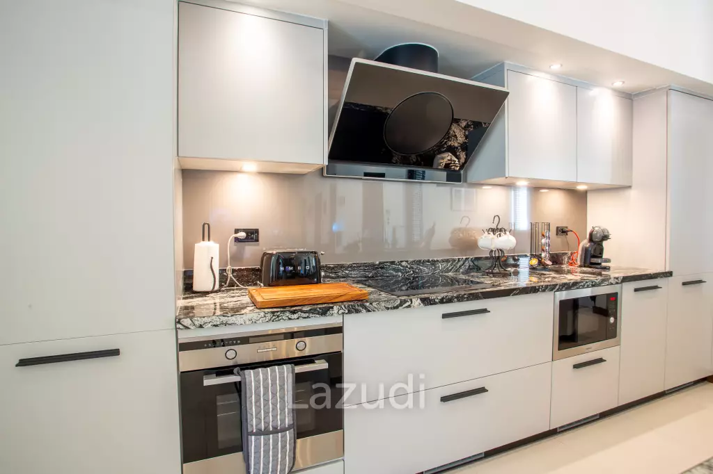 Luxury Modern 6 Bed Pool Villa with Big land plot