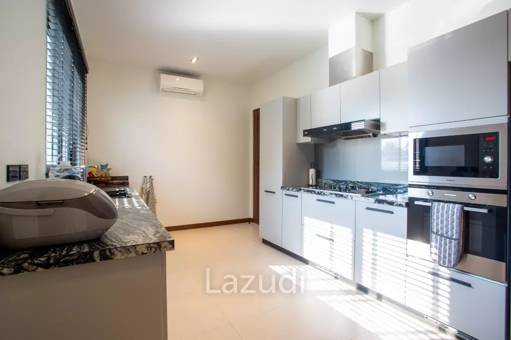 Luxury Modern 6 Bed Pool Villa with Big land plot