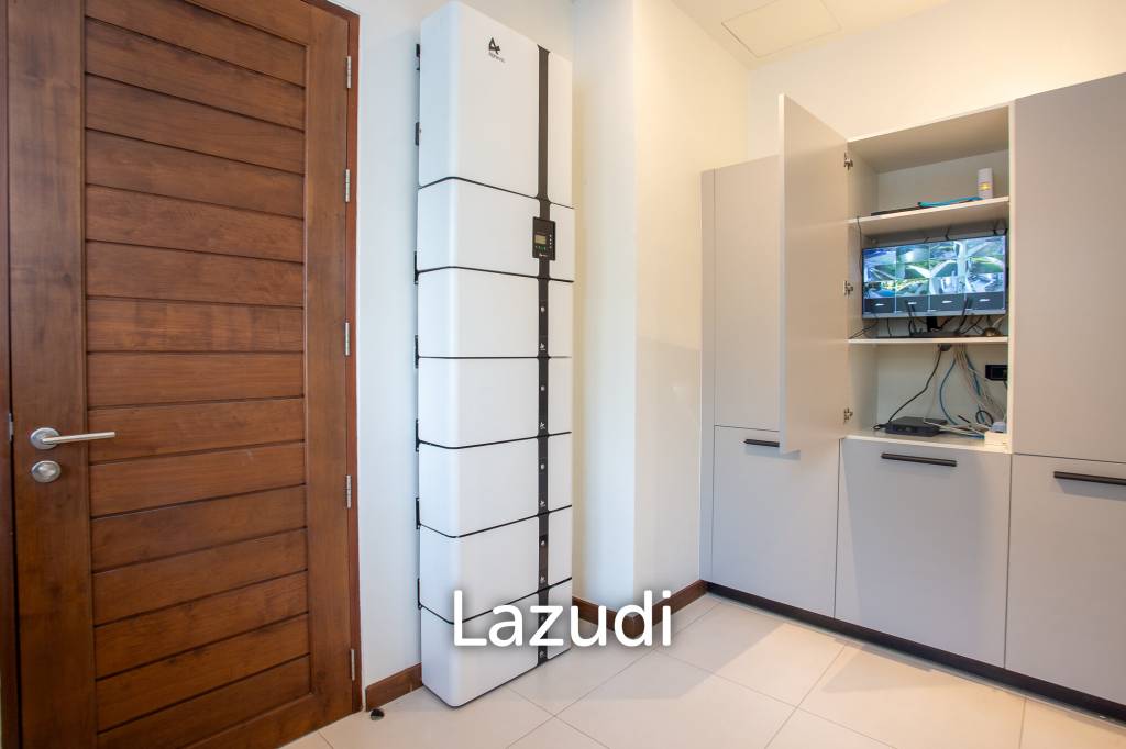 Luxury Modern 6 Bed Pool Villa with Big land plot