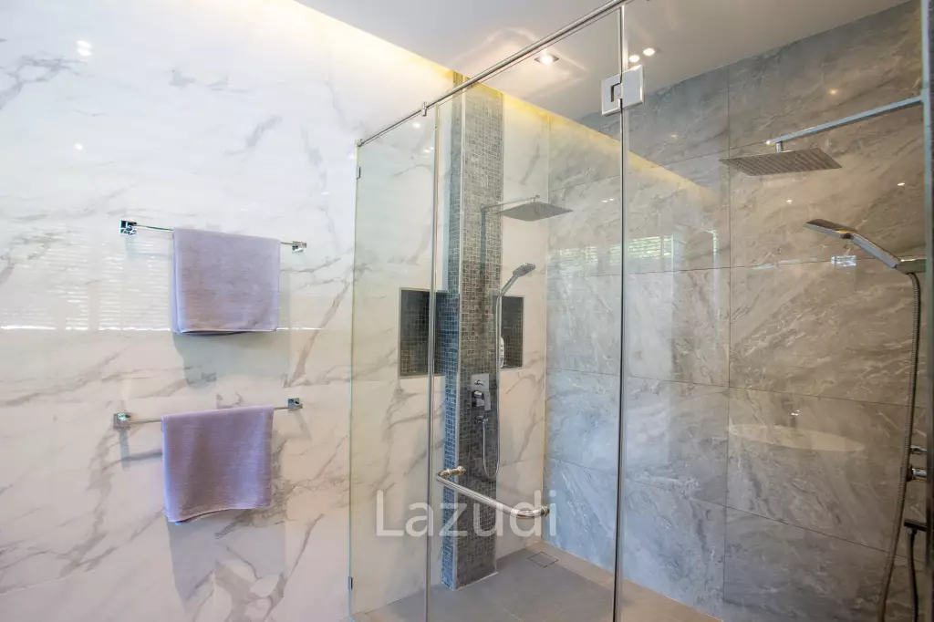 Luxury Modern 6 Bed Pool Villa with Big land plot