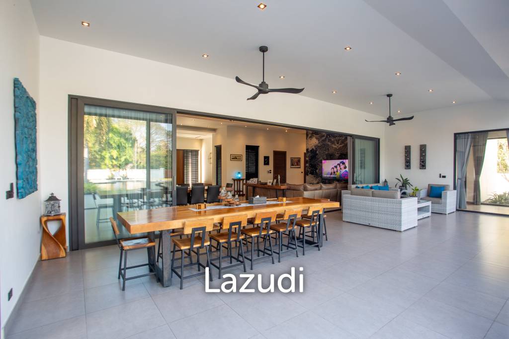 Luxury Modern 6 Bed Pool Villa with Big land plot