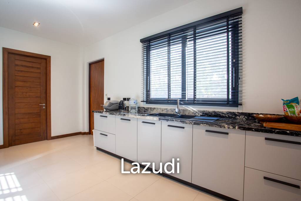 Luxury Modern 6 Bed Pool Villa with Big land plot