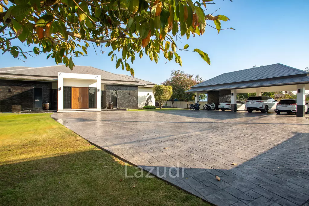 Luxury Modern 6 Bed Pool Villa with Big land plot