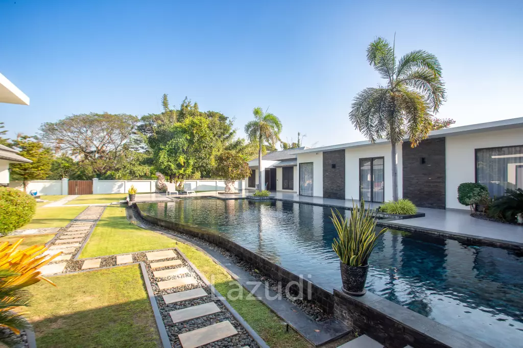Luxury Modern 6 Bed Pool Villa with Big land plot