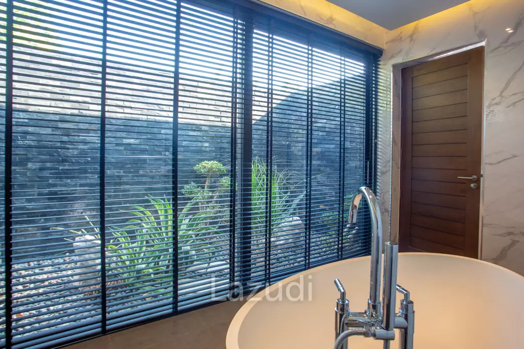 Luxury Modern 6 Bed Pool Villa with Big land plot