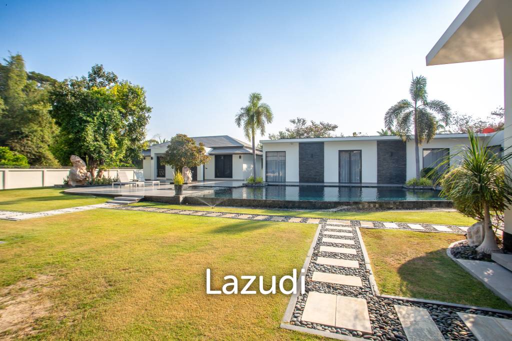 Luxury Modern 6 Bed Pool Villa with Big land plot