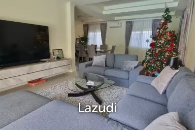 3 Beds 4 Baths 212 SQ.M. Pattaya Lagoon Village