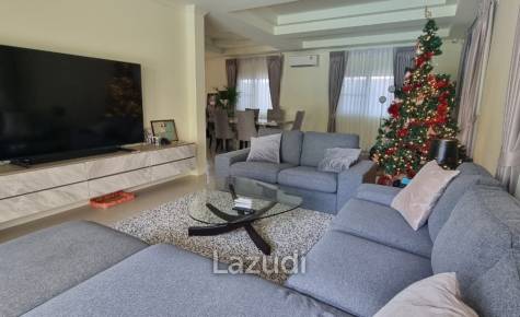 3 Beds 4 Baths 212 SQ.M. Pattaya Lagoon Village