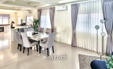 3 Beds 4 Baths 212 SQ.M. Pattaya Lagoon Village