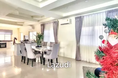 3 Beds 4 Baths 212 SQ.M. Pattaya Lagoon Village