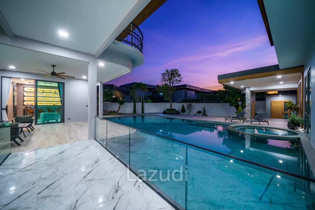 6 Bed 8 Bath 1515 SQ.M. M Mountain Grand Villa