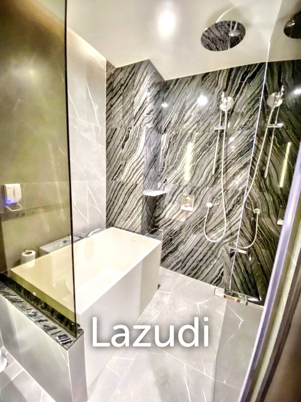 1 Bed 1 Bath  49 SQM. The Reserve Sukhumvit 61