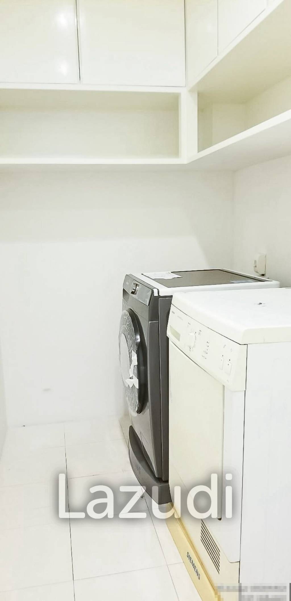 1 Bed 2 Bath 164 SQ.M Sathorn Happy Land Tower